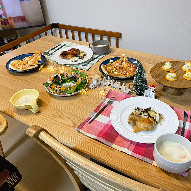 机/カトラリー/クリスマスディナー/クリスマスご飯/ローストチキン...などのインテリア実例 - 2024-12-27 22:56:37