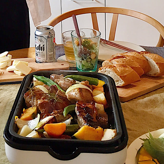 机/スペアリブと夏野菜のぎゅうぎゅう焼/ホームパーティー/ホットプレート/LODGEスキレット...などのインテリア実例 - 2017-09-24 17:32:38
