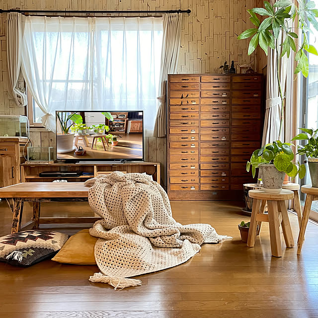 部屋全体/リラックス空間/板壁/スツールDIY/暮らしを楽しむ...などのインテリア実例 - 2024-01-23 06:56:12