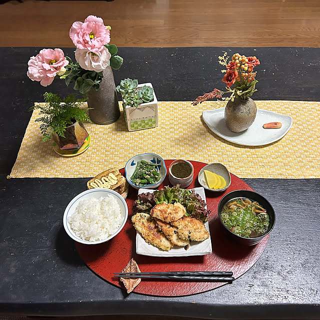 机/息子の夕食/多肉植物/グリーン/庭で咲いたトルコキキョウ...などのインテリア実例 - 2024-09-30 08:28:29