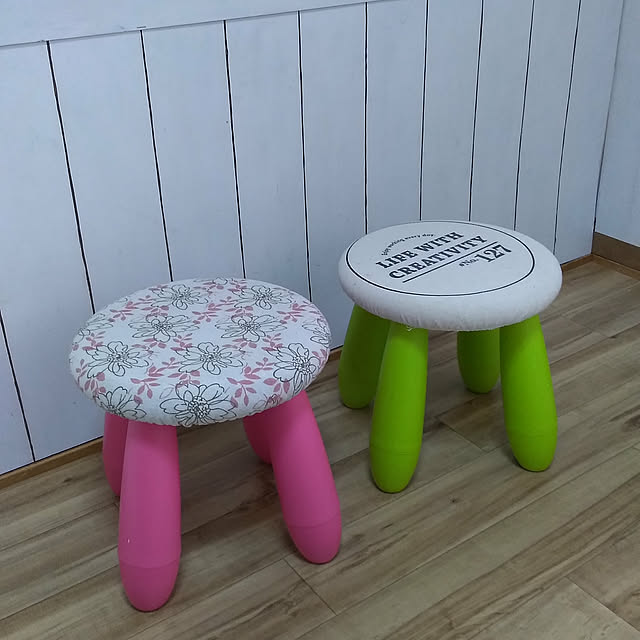 マンムット/丸椅子カバー/机/IKEA 子供用スツール/セリアなど マンムット/丸椅子カバー/机/IKEA 子供用スツール/セリアなど