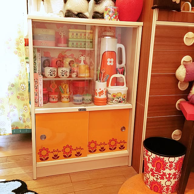 飾り棚 食器棚 昭和レトロ レトロポップ インテリア 当時物 飾り棚 食器棚 昭和レトロ レトロポップ インテリア 当時物
