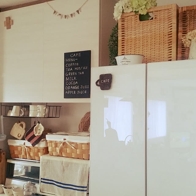 キッチン/冷蔵庫/かご大好き/電子レンジ目隠し/コースターぶらぶら...などのインテリア実例 - 2017-04-01 11:25:02