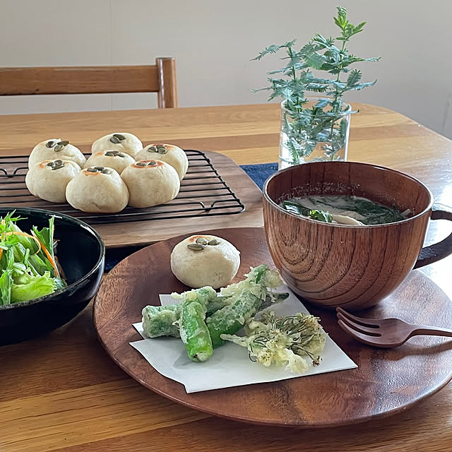 机/ニラの花の天ぷら/家庭菜園の収穫/フォロワーさんに感謝♥/米粉豆乳パン...などのインテリア実例 - 2023-10-05 16:13:30