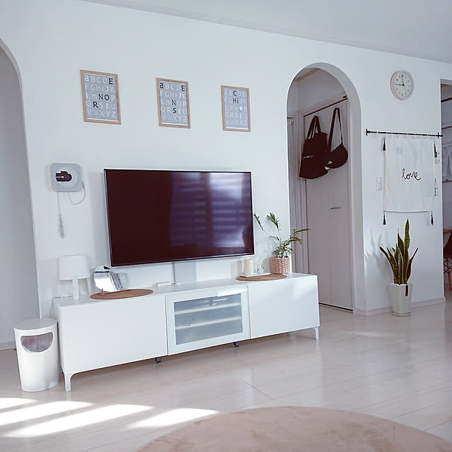 NEW】IKEAイケアUPPLEVA ウップレーヴァテレビ用ブラケット 回転 NEW】IKEAイケアUPPLEVA ウップレーヴァテレビ用ブラケット 回転