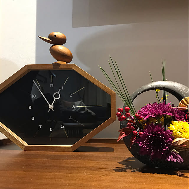 棚/お正月のお花/時計買いました。/アーキテクトメイド/生花のある暮らしのインテリア実例 - 2019-01-09 01:26:50