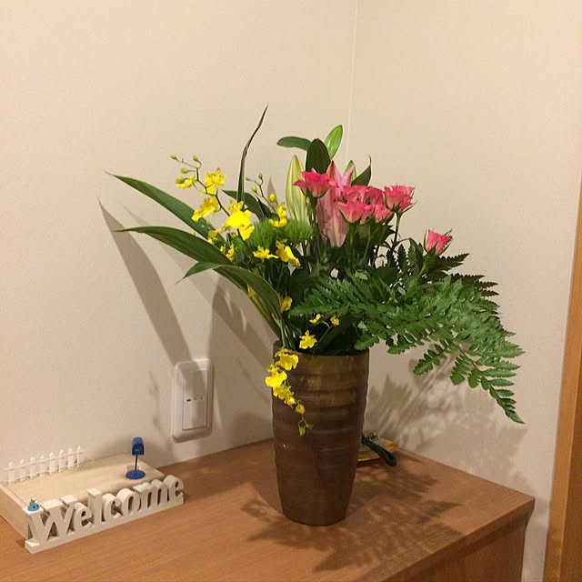 玄関/入り口/下駄箱の上/生花♡/友達からのプレゼント/いいね！ありがとうございます◡̈♥︎...などのインテリア実例 - 2017-04-02 20:24:22