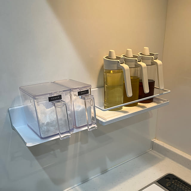 harumamaの山崎実業-tower タワー (山崎実業) フィルムフック調味料ストッカーラック Self Adhesive Pantry Organizer キッチン 整理整頓 収納ボックス 砂糖 塩 タイル 壁を傷つけないの家具・インテリア写真