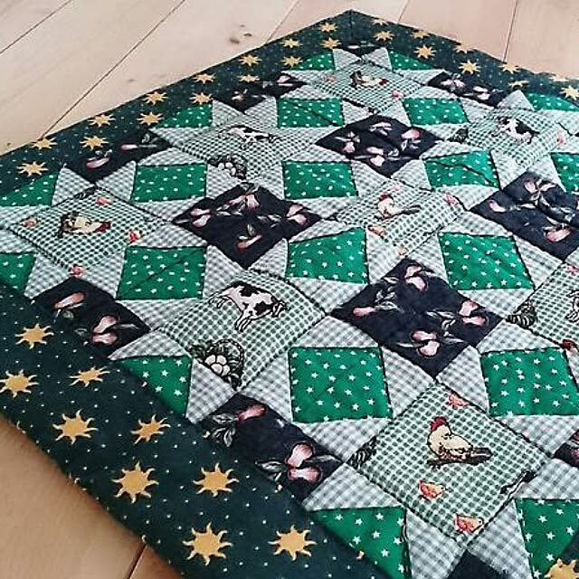 ハンドメイド パッチワークキルトのおしゃれなアレンジ・飾り方 ハンドメイド パッチワークキルトのおしゃれなアレンジ・飾り方
