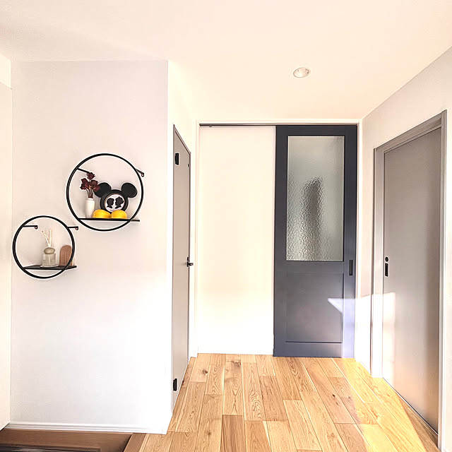 mameのかわ畑貿易-壁掛け棚 おしゃれ 収納 丸形 3個セット 1412KFM004の家具・インテリア写真