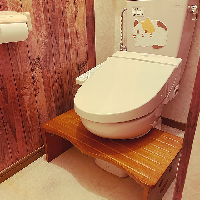 ikuekuekueの-トイレ 踏み台 子供用 かわいい 折りたたみ トイレトレーニング 高さ23cm 木製 キッズ 子ども こども 玄関 洗面所 足台 ステップ台 折り畳み ステップ トイトレ 洗面所 家具通販のグランデの家具・インテリア写真