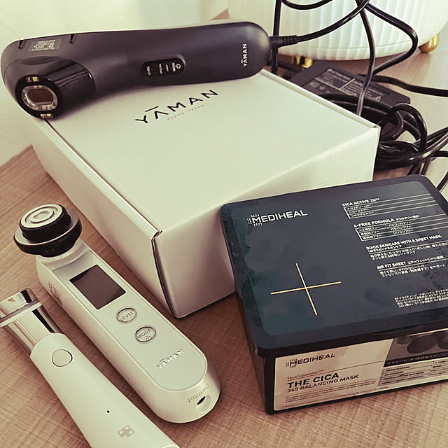 美顔器 IPL LED 【ヤーマン公式】《ブルーグリーンショット 美顔器 IPL LED 【ヤーマン公式】《ブルーグリーンショット