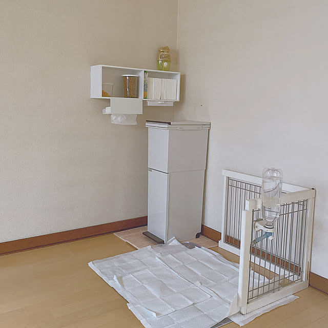 my_homeの銀座夢時-ルボナリエ ペーパータオル ホルダー 壁掛け キッチンペーパー 収納 ティシュペーパー ティッシュ 壁掛け ハンガー キャビネット 吊り下げ ラック 台所 (ホワイト)の家具・インテリア写真