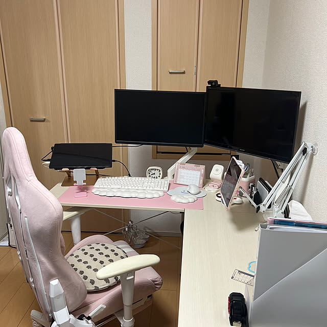 部屋全体/机周り/仕事部屋/ゲーミングチェア/リモートワークスペースのインテリア実例 - 2024-07-24 21:27:03