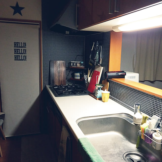 キッチン/壁紙屋本舗/お家改造計画/夏フェスを感じるスタイル/白と青と黒と木目が好き...などのインテリア実例 - 2018-07-03 01:43:52