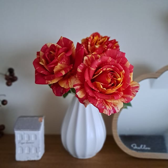 部屋全体/飾り棚/花のある暮らし/花/ばら...などのインテリア実例 - 2023-12-18 18:41:29