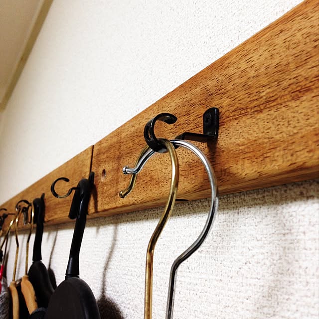 パパの倉庫から。/0円DIY/金具♡/寝室の壁にズラーッw/端材...などのインテリア実例 - 2015-04-19 09:46:52