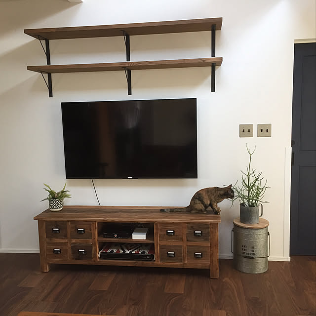 クラッシュゲートのテレビボードのおすすめ商品とおしゃれな実例 クラッシュゲートのテレビボードのおすすめ商品とおしゃれな実例
