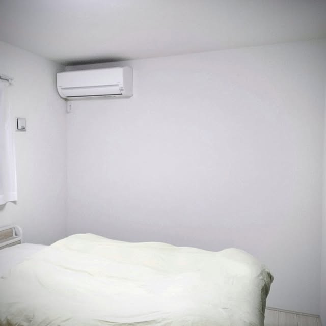 ベッド周り/モニター応募投稿/殺風景すぎる寝室/何もない部屋のインテリア実例 - 2025-03-13 23:39:53