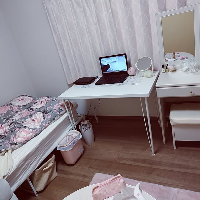 机のインテリア実例 - 2025-04-08 15:14:20