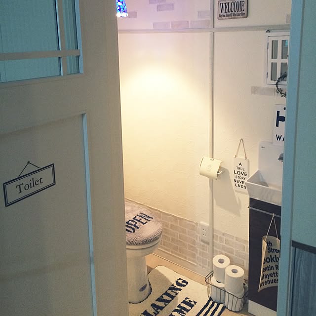 バス/トイレ/窓枠風ミラー/れんがリメイクシート/トイレットペーパーホルダー/しまむら...などのインテリア実例 - 2016-08-13 18:55:14