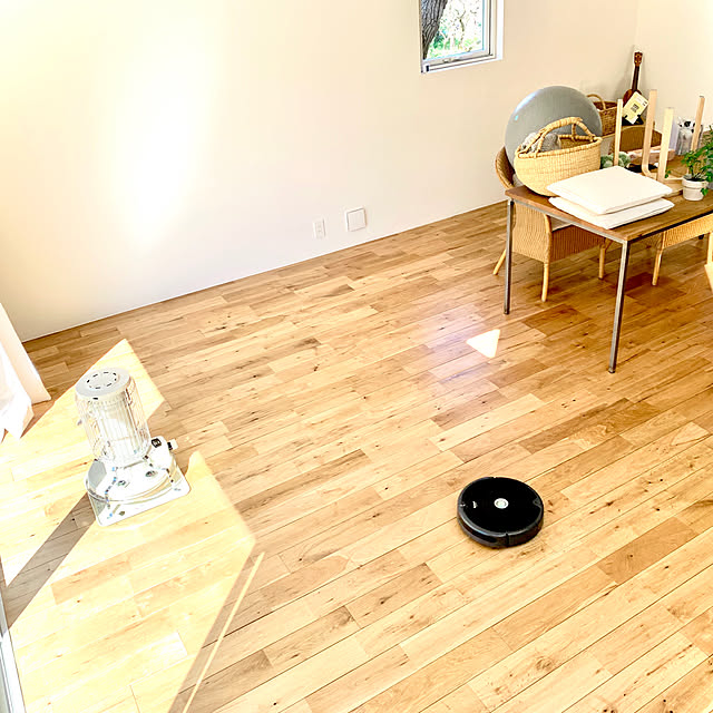yokiのアイロボット(IRobot)-ルンバ 606 アイロボット ロボット掃除機 高速応答プロセスiAdapt搭載 ゴミ検知センサー 自動充電 ペットの毛 フローリング 畳にも ブラック R606060の家具・インテリア写真