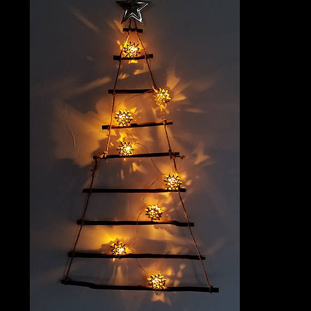 壁/天井/シンプル/飾りが足りないかな/クリスマスツリー手作り/クリスマス...などのインテリア実例 - 2023-11-16 21:53:03