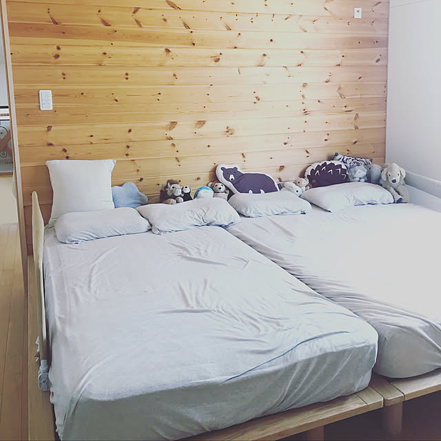 ベッド周り/無印良品の家具/木の家/三角屋根の家/子供と暮らす家のインテリア実例 - 2018-11-29 22:16:22