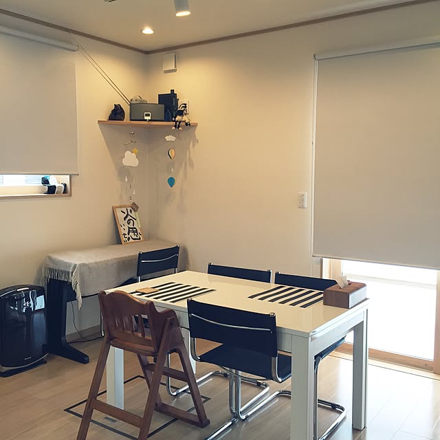 部屋全体/こどもと暮らす。/ハンドメイド/モノトーン/ダイニングテーブル＆チェア...などのインテリア実例 - 2016-03-01 19:16:43