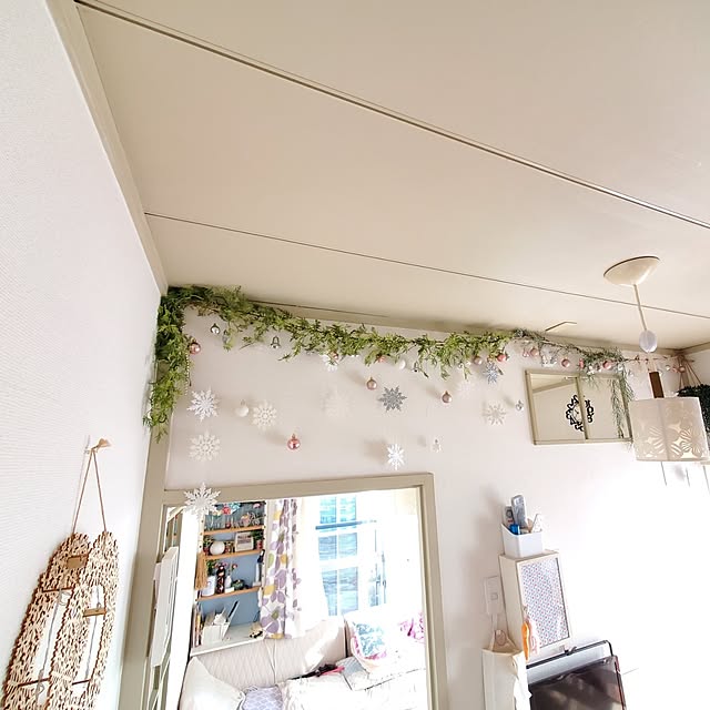 部屋全体/クリスマス/フェイクグリーン/ダイソーのオーナメント/団地でも諦めない...などのインテリア実例 - 2024-12-27 17:38:03