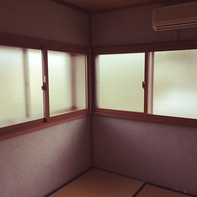 ベッド周り/リクシルインプラス内窓/すきま風ピューピュー/築40年マイホーム/レトロ...などのインテリア実例 - 2016-11-27 20:49:00