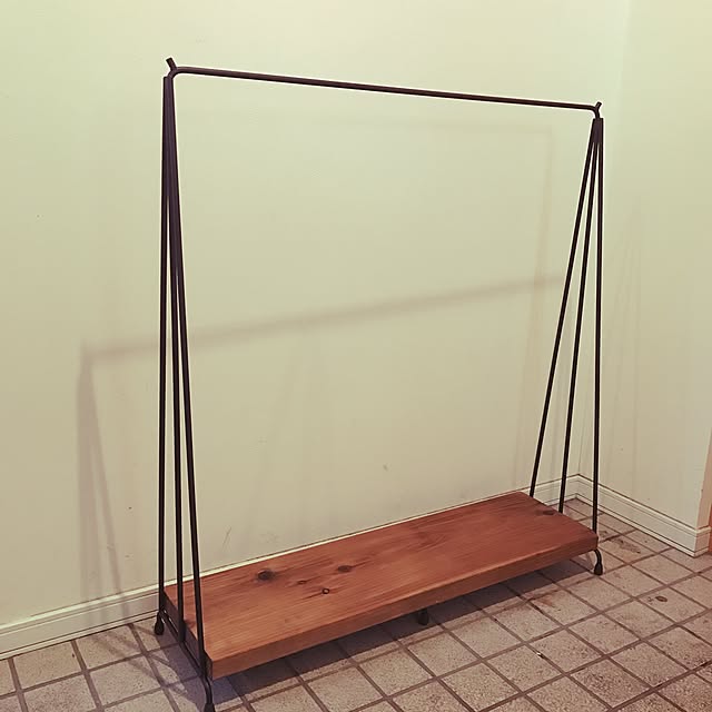 DIY アイアンハンガーラックのインテリア・手作りの実例 DIY アイアンハンガーラックのインテリア・手作りの実例
