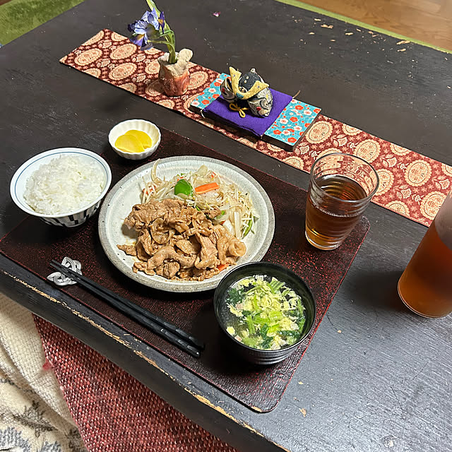 机/息子の夕食/菖蒲の花フェイク/古布の手作り兜/半幅帯のテーブルランナー...などのインテリア実例 - 2024-04-07 17:40:15