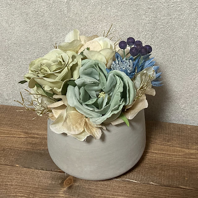フラワーアレンジメント手作り/アティフィシヤルフラワー/造花/セリア/Daiso...などのインテリア実例 - 2023-03-13 14:46:46