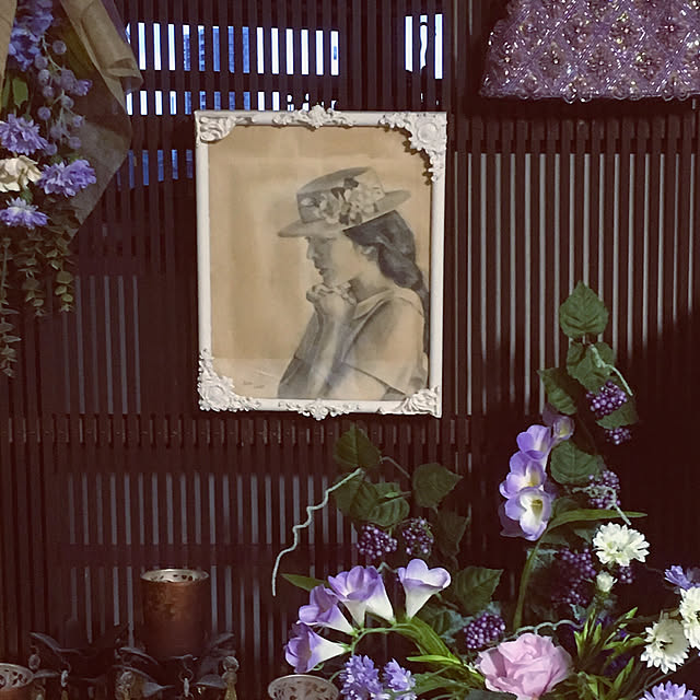 パープル好き/フレームリメイク/昔描いた絵/自画像…ではありません（笑）/フェイクフラワー...などのインテリア実例 - 2019-03-25 10:58:53