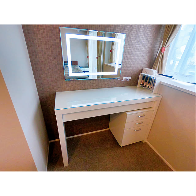 IKEA MALM/化粧筆/six plus/IKEAのドレッサー/IKEAなどの IKEA MALM/化粧筆/six plus/IKEAのドレッサー/IKEAなどの