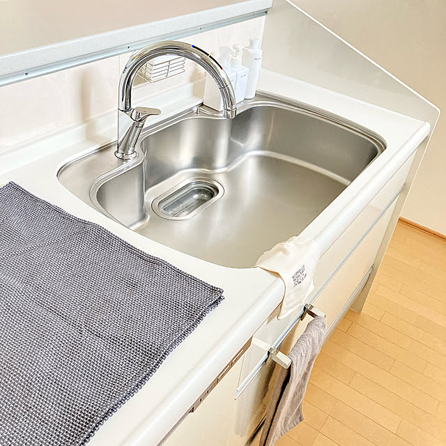 sumikoの-【KEYUCA公式店】ケユカ Clef シンクポケット S[おしゃれ スポンジラック ステンレス シンプル キッチン用品 スポンジ置き オシャレ キッチン雑貨 キッチン収納 キッチン スポンジ シンク 置き場 洗剤 ホルダー ラック 吸盤 収納 流し台 台所 スポンジホルダー 水切り]の家具・インテリア写真