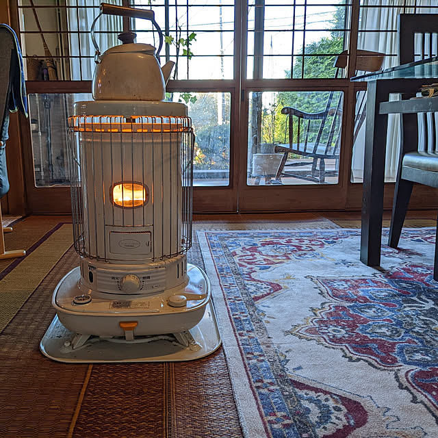 昭和レトロ わが家の暖房器具・ストーブのおしゃれなインテリア