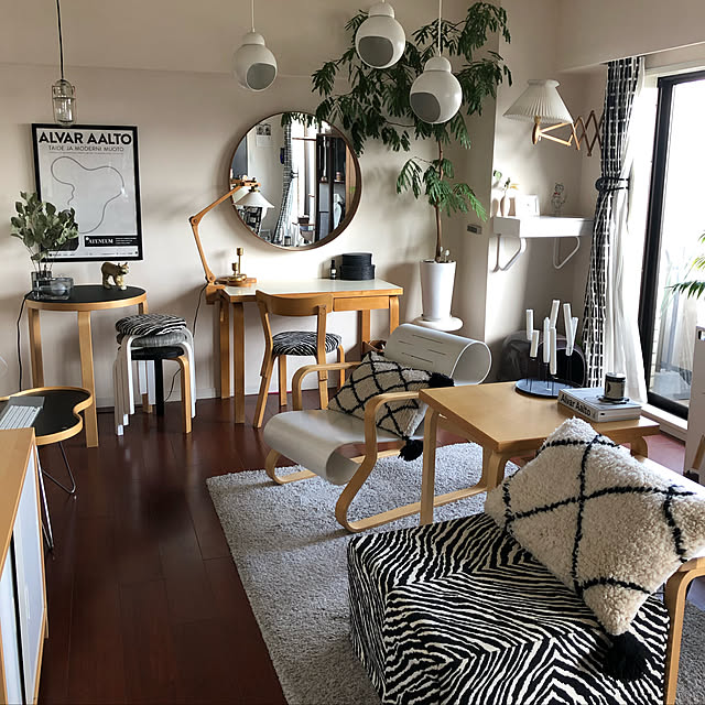 美中古】Muuto POST FLOOR LAMP 北欧家具フロアライト 穿こ 美中古】Muuto POST FLOOR LAMP 北欧家具フロアライト 穿こ