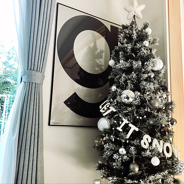 玄関/入り口/アートポスター/アートのある暮らし/ニトリのクリスマスツリー/オーナメント...などのインテリア実例 - 2018-11-14 11:32:51