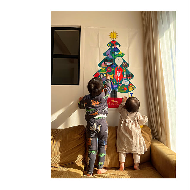 ソファー/タペストリーツリー/タペストリー/クリスマス/こどものいる暮らし...などのインテリア実例 - 2022-11-27 11:16:25