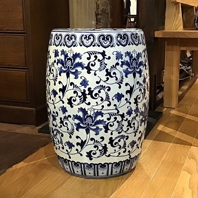 wood-gallery_itsukiの-陶器 青花 スツールの家具・インテリア写真