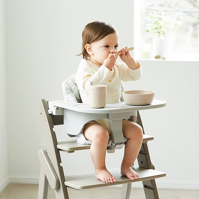 いただきますが楽しみになる椅子YIPPYのカバー写真