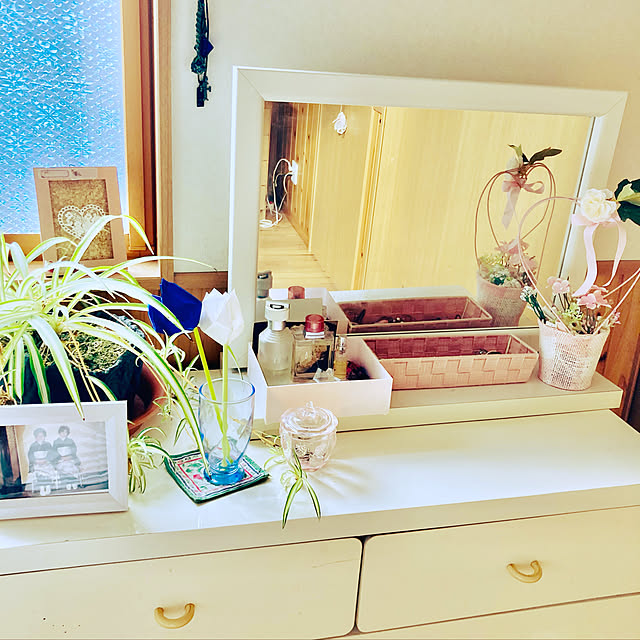 皆さまの寝室に憧れてます♡/私とワンコの寝室です/寝室8畳、増築部屋/窓にダイソー断熱シート/とにかくダサい...などのインテリア実例 - 2021-02-21 09:17:16
