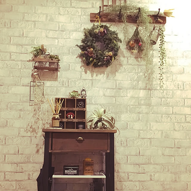 玄関/入り口/壁紙/脚を元の茶に戻したい.../旦那DIY/手作りリース...などのインテリア実例 - 2019-02-13 23:19:22