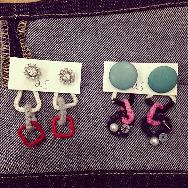 机/ボタンで/タディングレース/ピアス作ってます♪/ハンドメイドアクセサリー...などのインテリア実例 - 2015-10-09 12:21:16