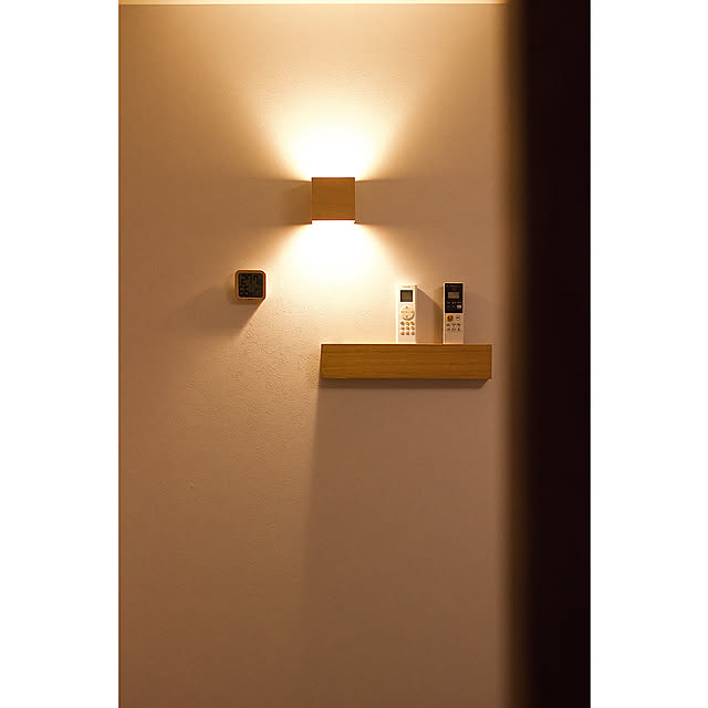 リモコン置き場/壁に付けられる家具/間接照明/寝室の照明/パナソニック...などのインテリア実例 - 2020-06-29 06:34:07