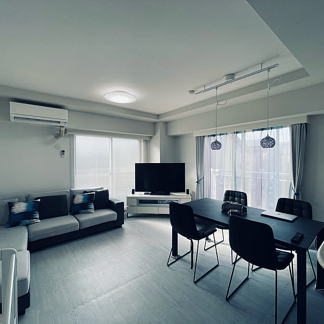 ソファ/照明/モノトーン/部屋全体のインテリア実例 - 2022-02-19 13:31:23