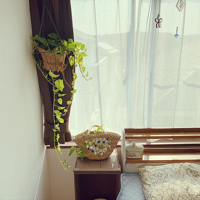 サンキャッチャー/ポトス/観葉植物/DIY/リメ缶...などのインテリア実例 - 2020-08-21 08:07:47