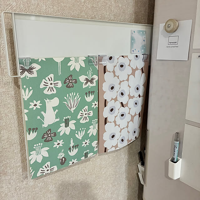 Minoriの山崎実業-山崎実業 マグネット冷蔵庫横隠せるスライドスチールパネルタワーの家具・インテリア写真